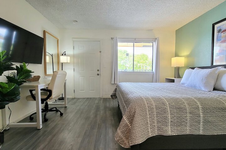 Room 15 of 27