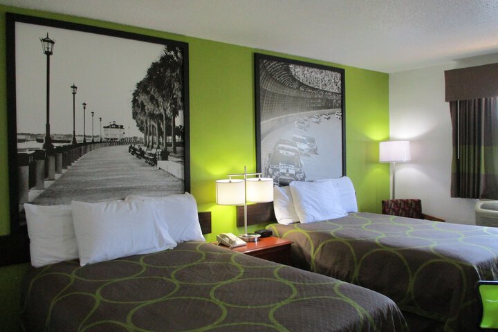 Room 27 of 48