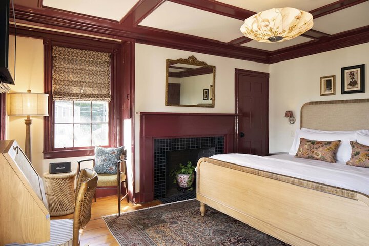 Room 21 of 46