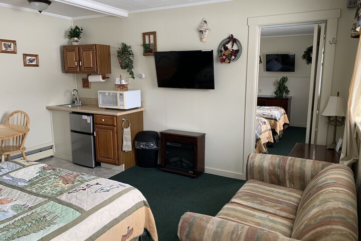 Room 6 of 48