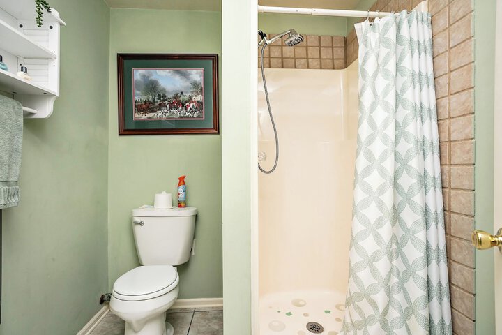 Room 35 of 80