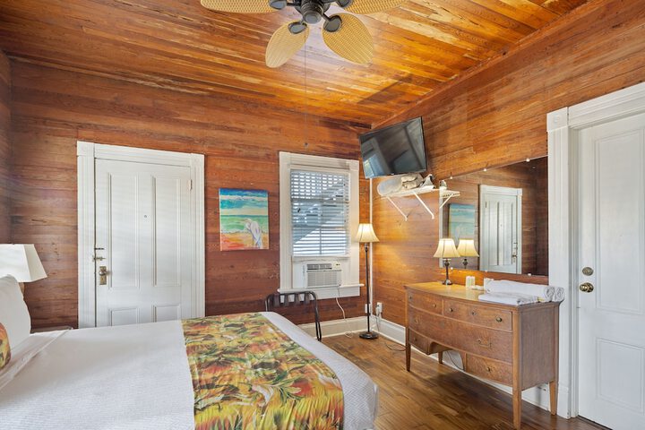 Room 8 of 61