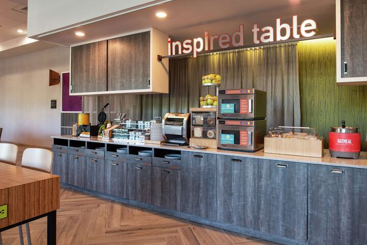 Breakfast/Coffee Service 68 of 89