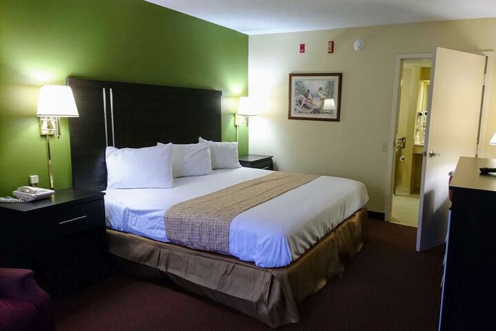 Room 31 of 34