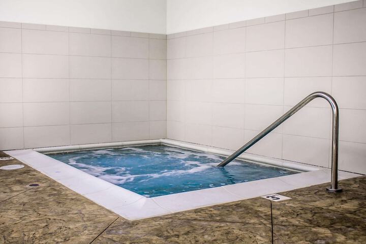 Pool 4 of 42