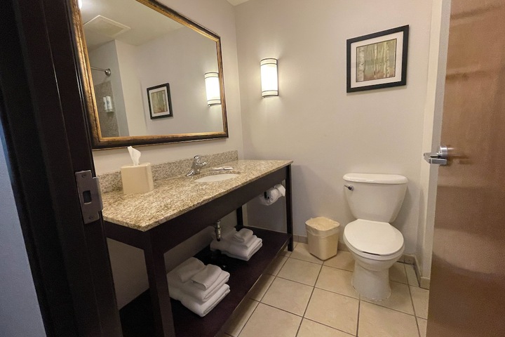 Comfort Suites Altoona North