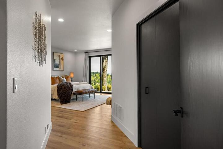 Escape to Wine Country Luxurious Getaway Awaits