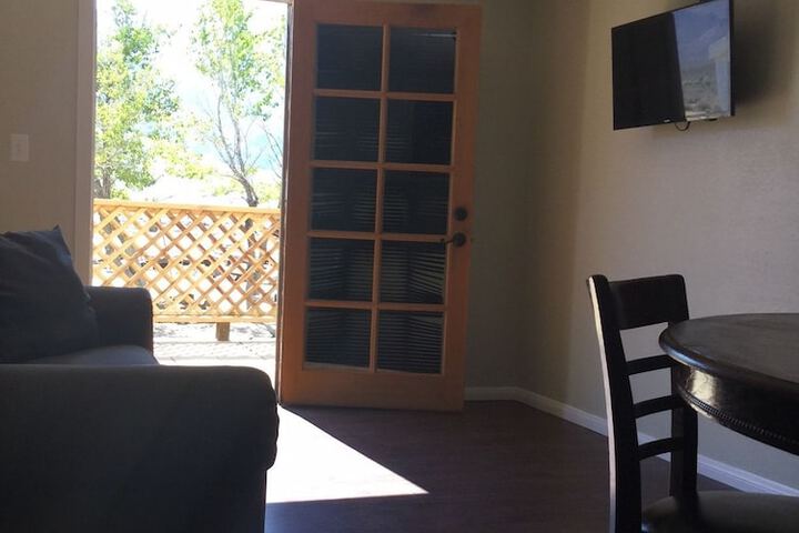 Room 28 of 146