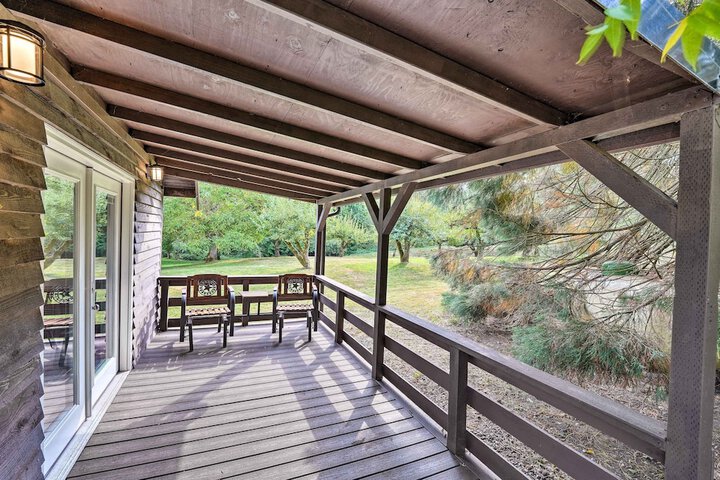 Cozy Ferndale Studio on 20-acre Working Farm!