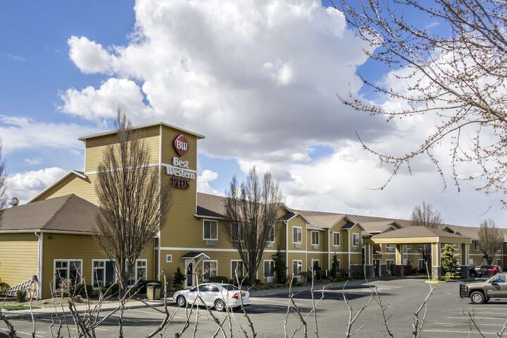 Hotel 5 of 74