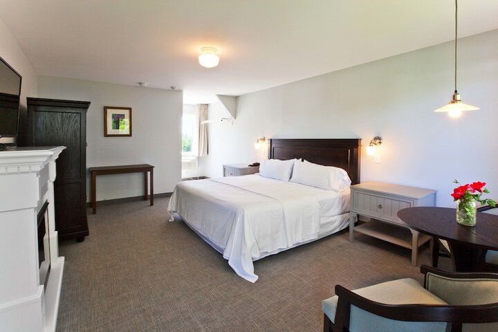 Room 21 of 34