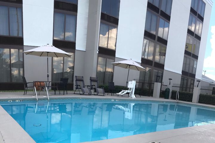 Pool 12 of 70