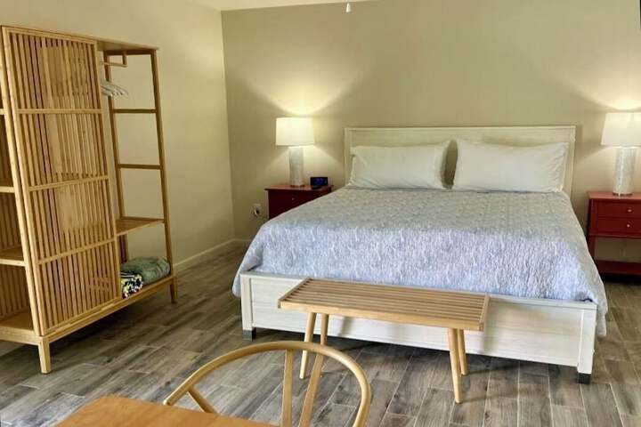 Room 28 of 28