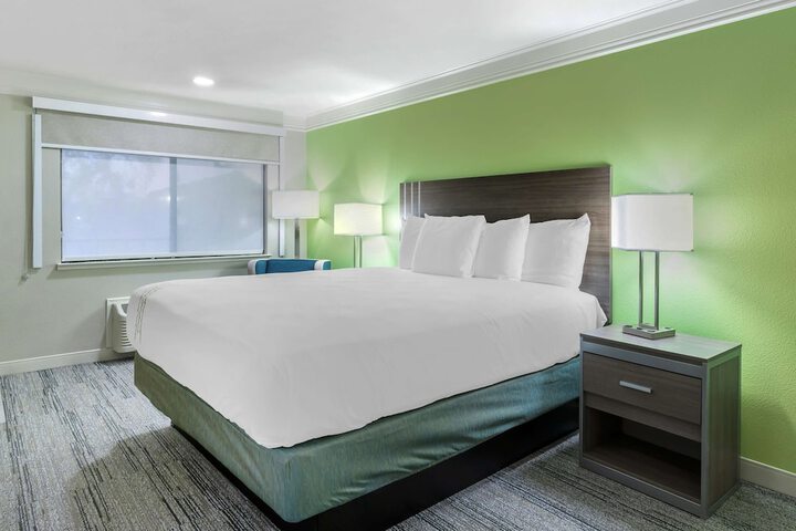 Room 20 of 30
