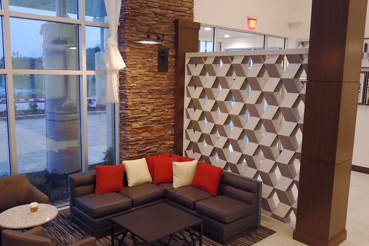 Hotel Interior 11 of 34