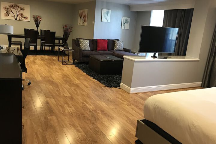 Room 10 of 36