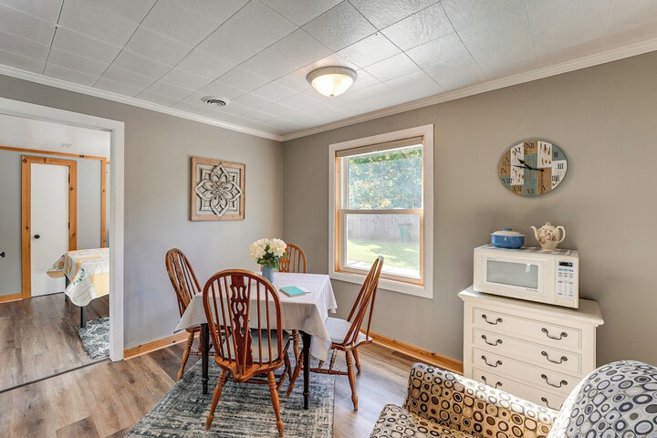 Wayland Retreat w / Deck: Walk to Downtown!