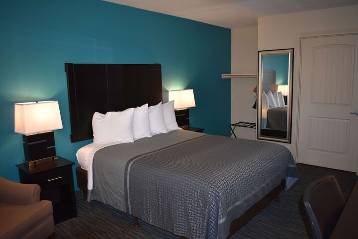 Room 16 of 24