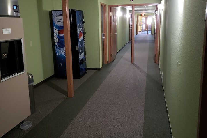 Ballroom/Hall 76 of 80