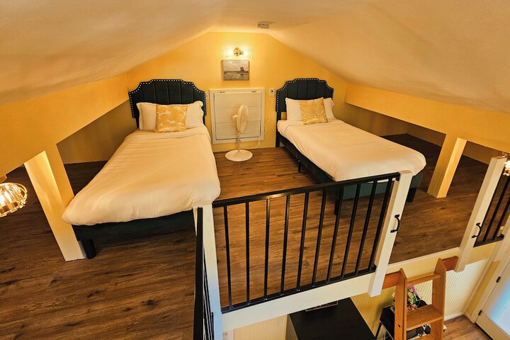 Room 44 of 72