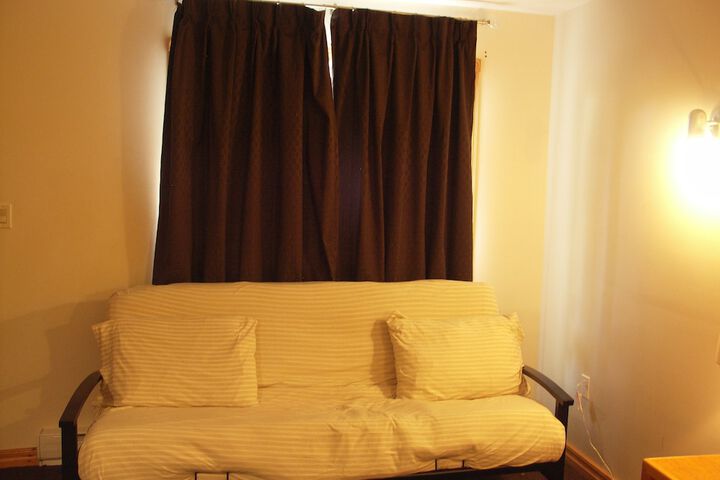 Room 27 of 43