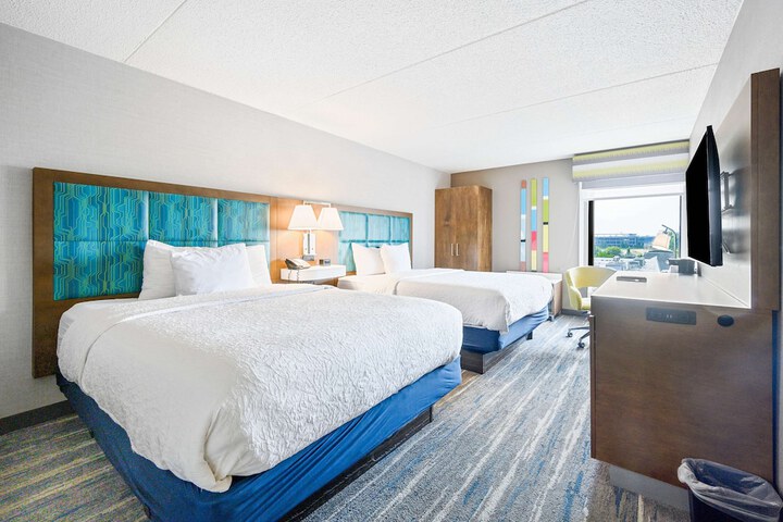 Room 8 of 28