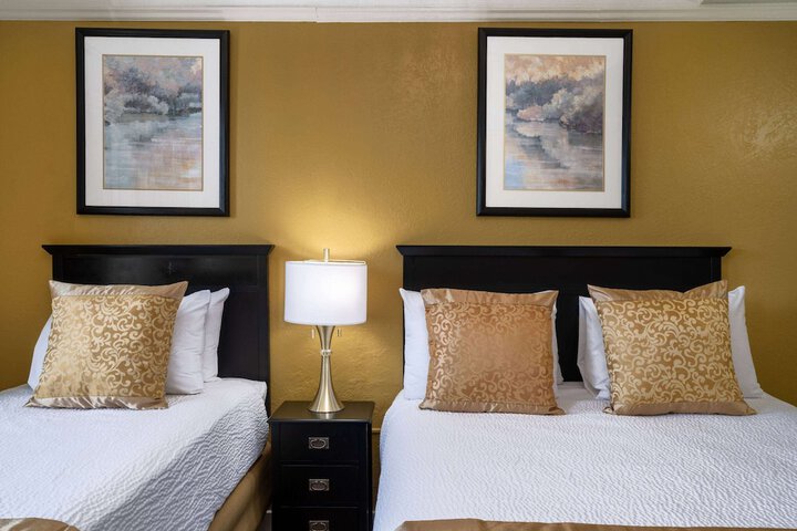 Room 43 of 67