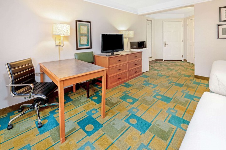 Room 13 of 29