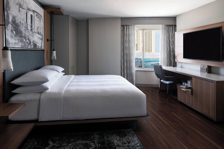 Room 14 of 86