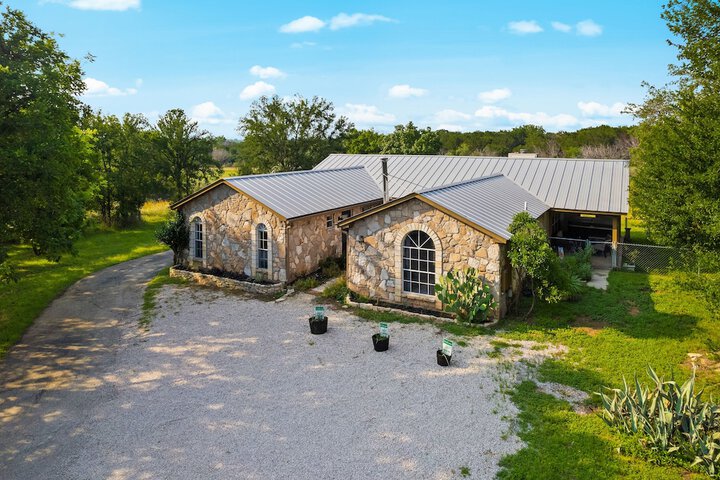 2br Texas Countryside Home w / Hot Tub!