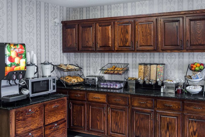 Breakfast/Coffee Service 17 of 18