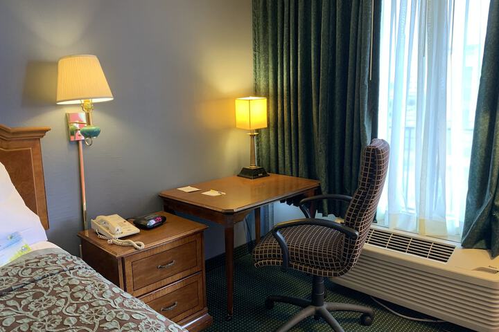 Room 14 of 20