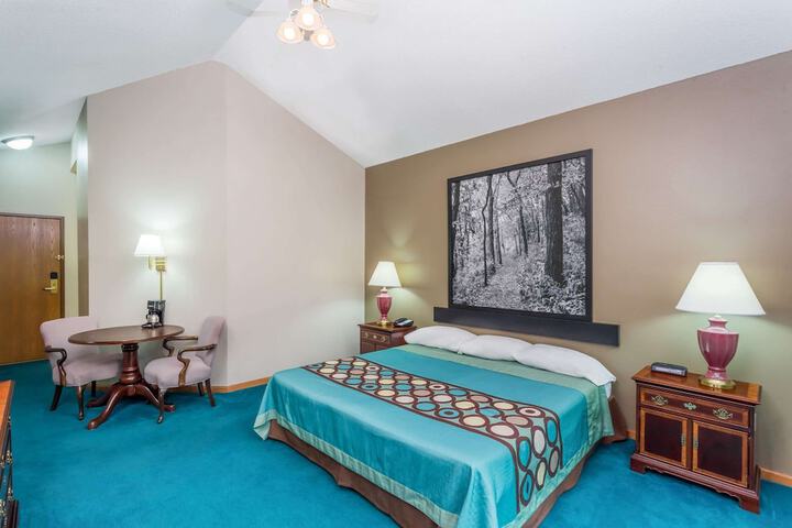 Room 12 of 13