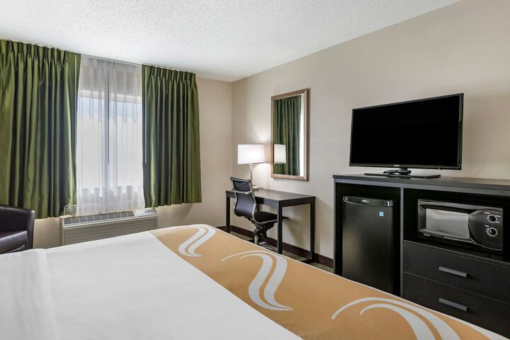 Room 21 of 37