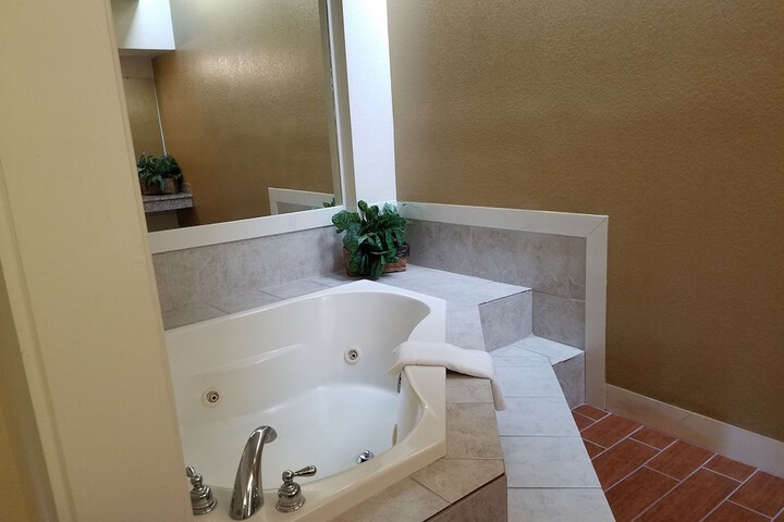 Room 21 of 51
