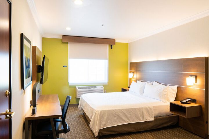 Room 18 of 63