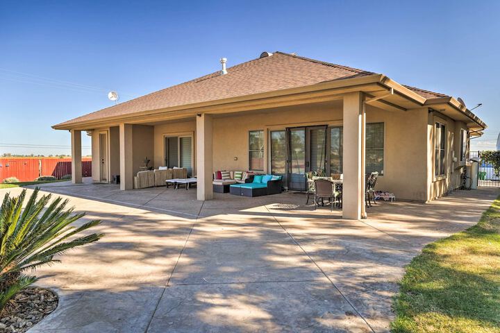 Near Wineries: Elk Grove Getaway w / Saltwater Pool