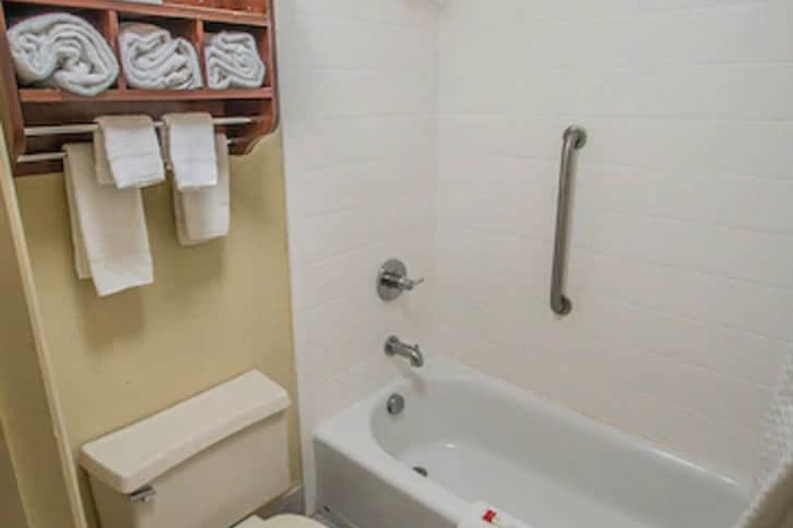 Room 20 of 37