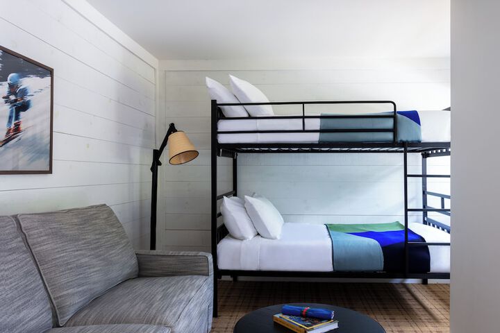 Room 19 of 65