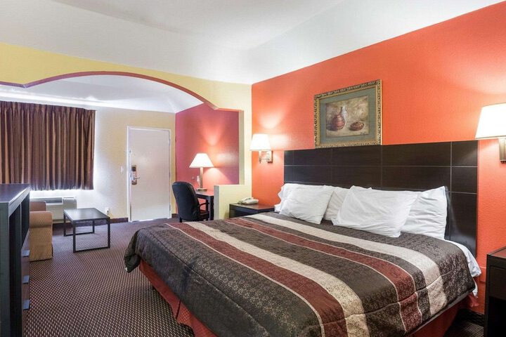 Room 22 of 27