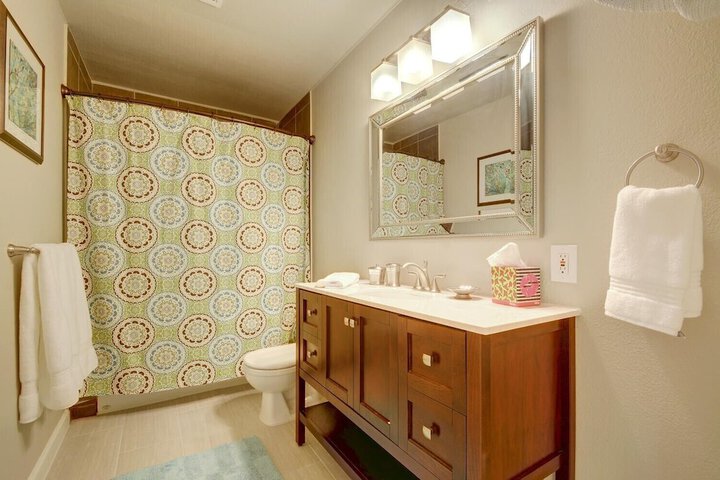Room 3 of 25
