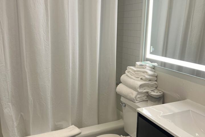 Room 15 of 52