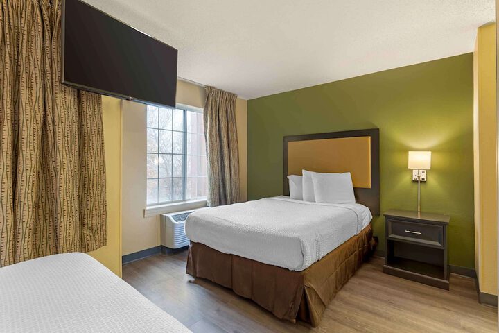 Extended Stay America Select Suites - St. Louis - Airport - Central