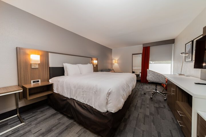 Room 68 of 108
