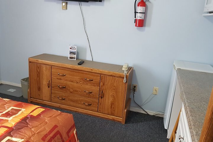 Room 15 of 33