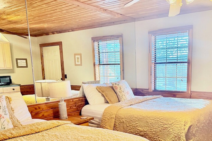 Bear Inn Retreat