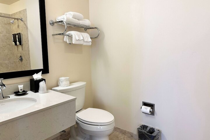 Room 43 of 62