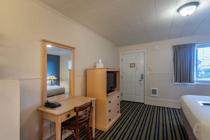 Room 16 of 73