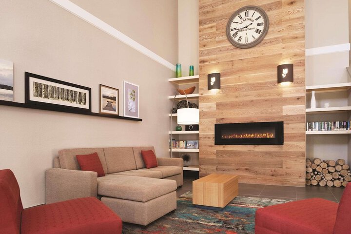 Country Inn & Suites by Radisson Madison Southwest, WI