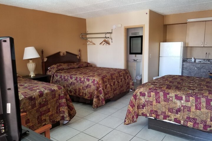 Room 17 of 39